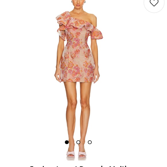 Elliatt Dresses & Skirts - NWT Enchantment Dress S -ELLIATT